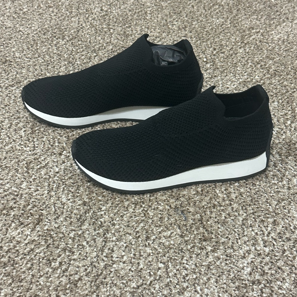 Eileen Fischer black stretch sneakers NEW